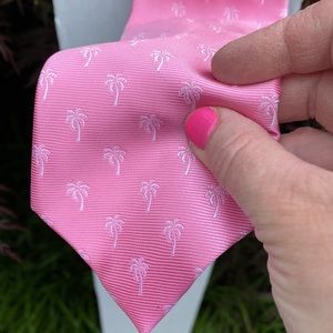 NWT Tommy Hilfiger Palm Tree Tie
